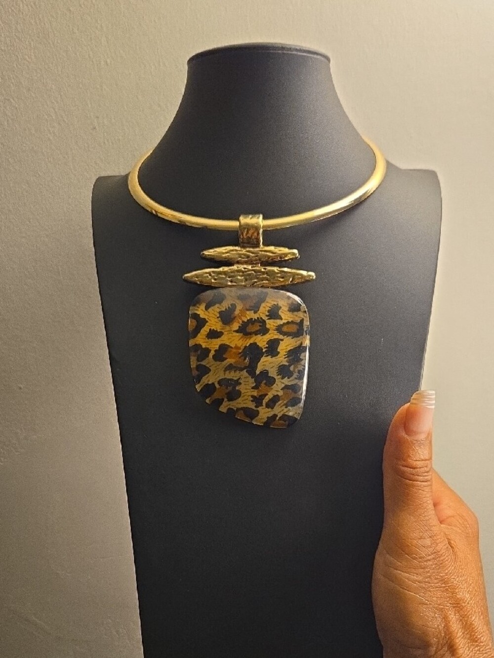 Fashion Jewelry Gold-Tone Leopard Pendant Necklace & Earring Set